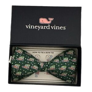 NWT Vineyard Vines Christmas Bow Tie